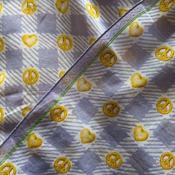 Vintage Moschino Peace + Hearts Scarf - Picture 4 of 9